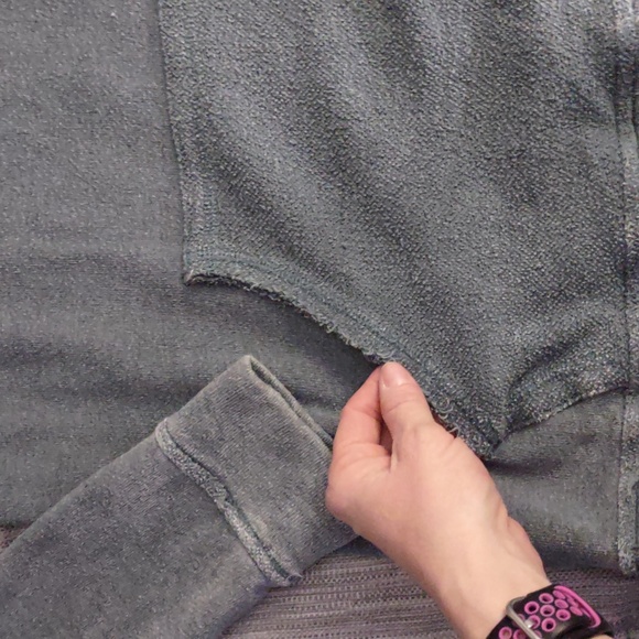 Free People Surplice Criss Cross pull over Sweatshirt... I think it's Medium - Picture 3 of 6